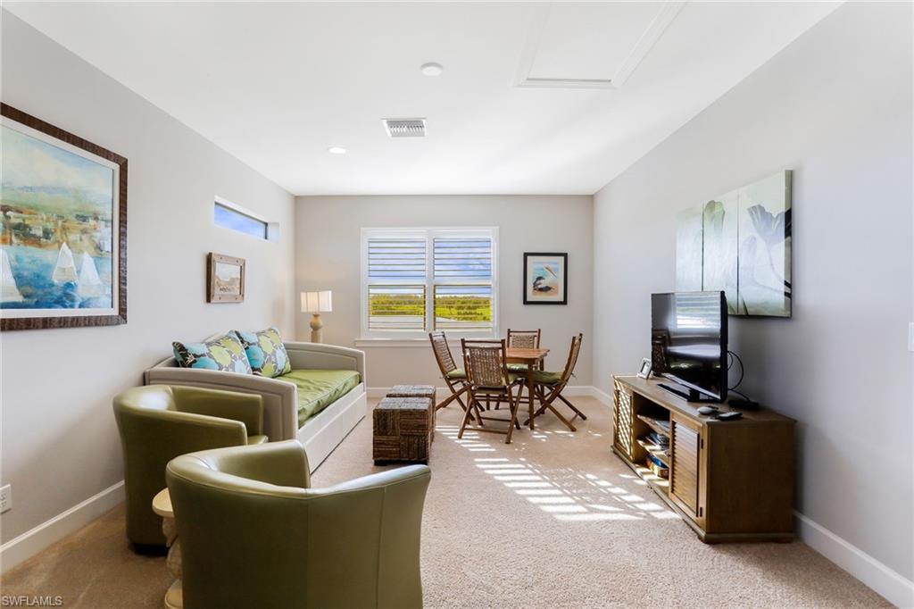 ESPLANADE - Residential