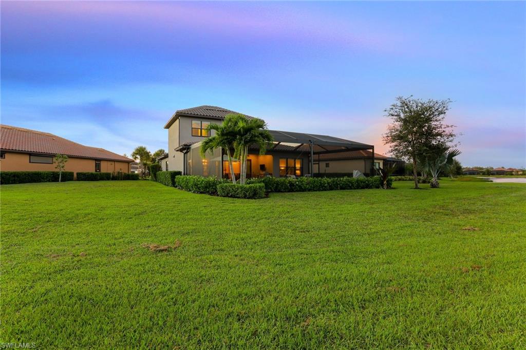 ESPLANADE - Residential