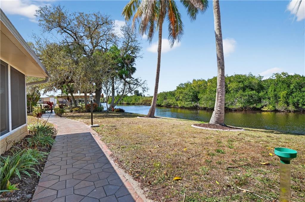 BELLE AIRE LAGOON - Residential