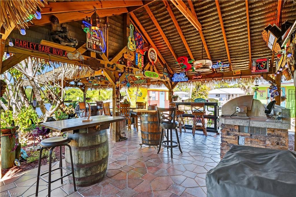 BELLE AIRE LAGOON - Residential