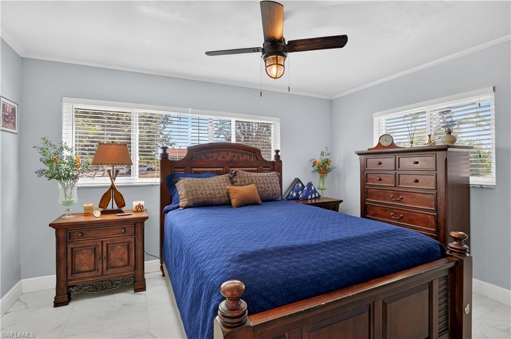 BELLE AIRE LAGOON - Residential