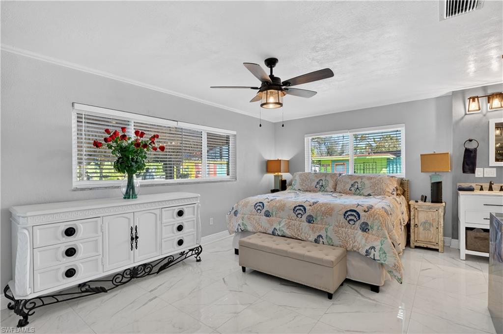 BELLE AIRE LAGOON - Residential