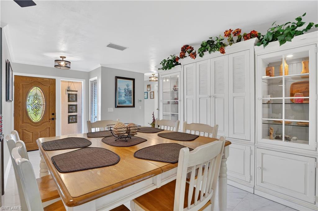 BELLE AIRE LAGOON - Residential