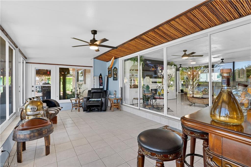 BELLE AIRE LAGOON - Residential