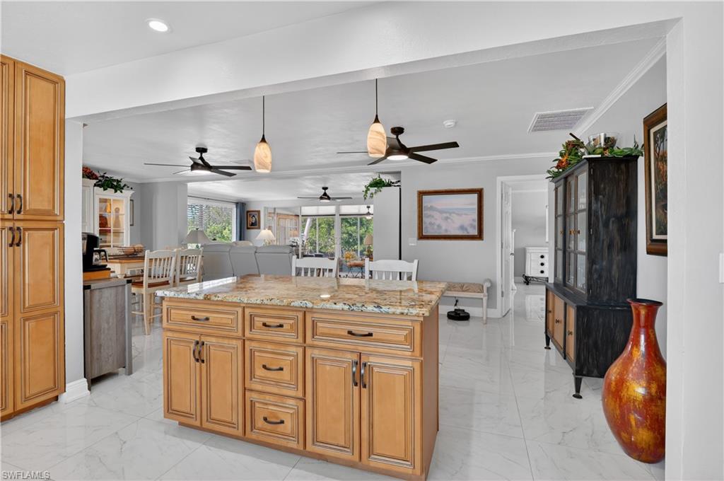 BELLE AIRE LAGOON - Residential