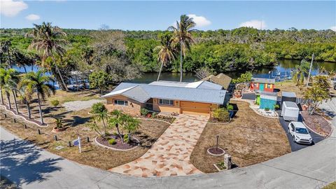 1324 Thompson ST NORTH FORT MYERS FL 33903