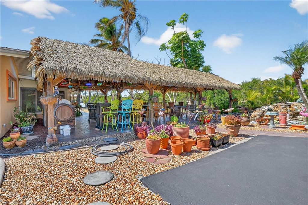 BELLE AIRE LAGOON - Residential