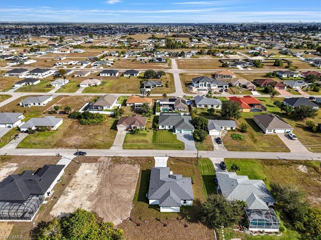 CAPE CORAL - Residential