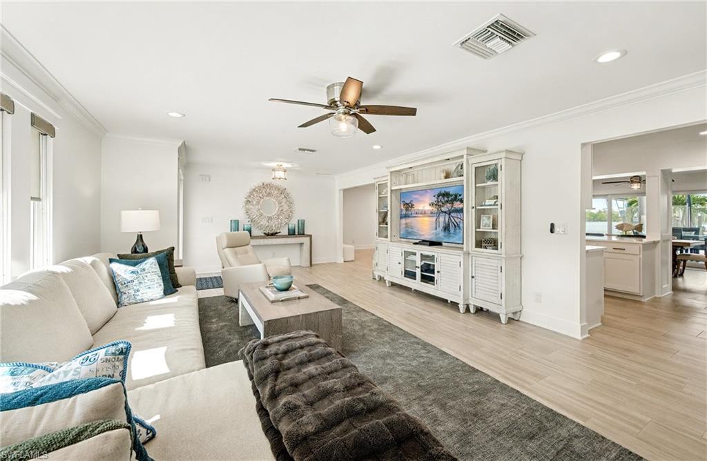 LAGUNA SHORES - Residential