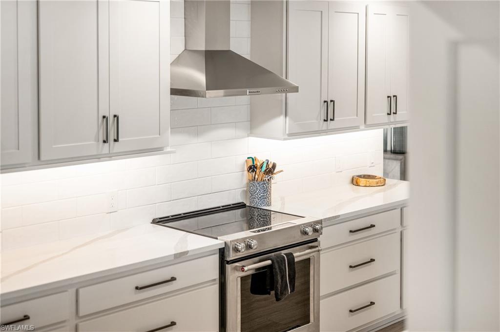 LAGUNA SHORES - Residential