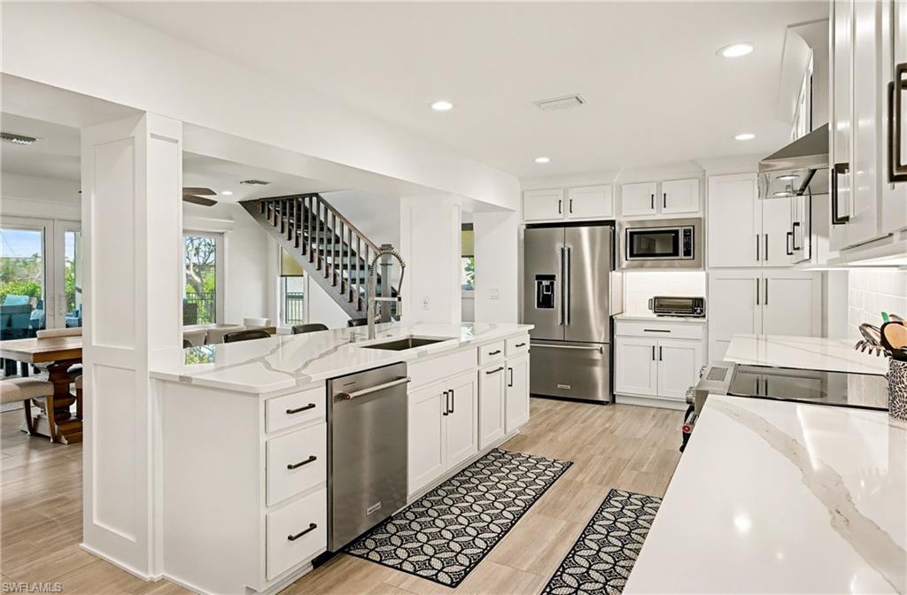 LAGUNA SHORES - Residential