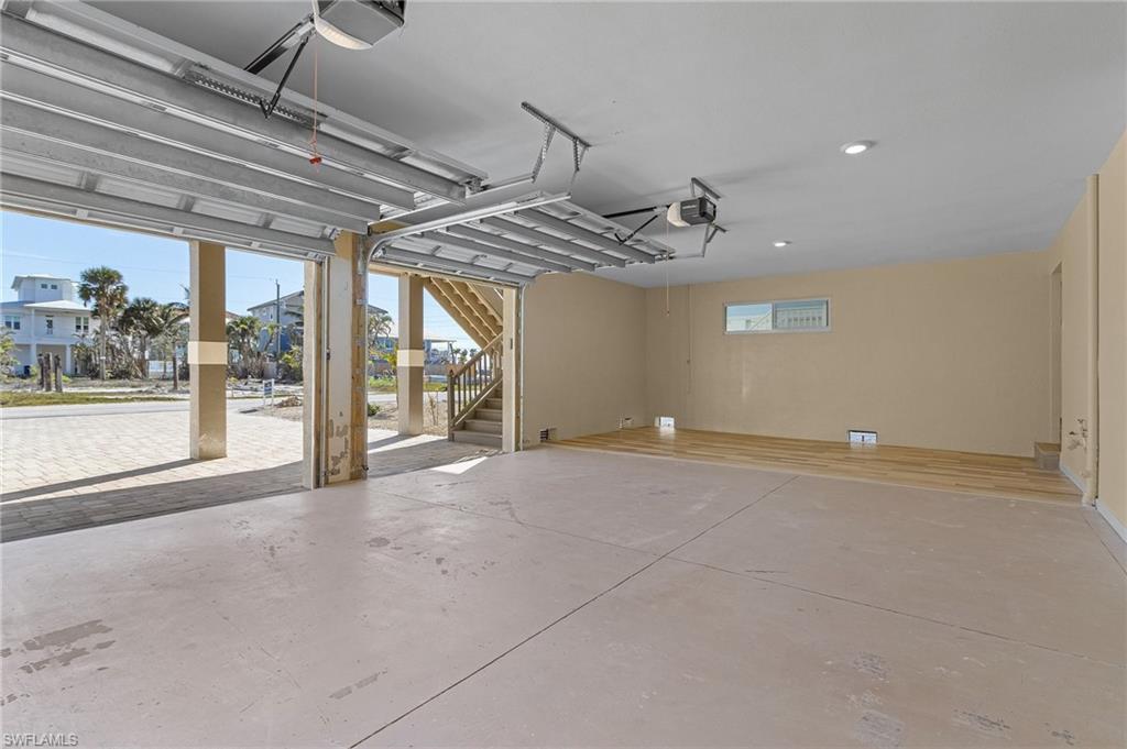 HYDE PARK - Residential