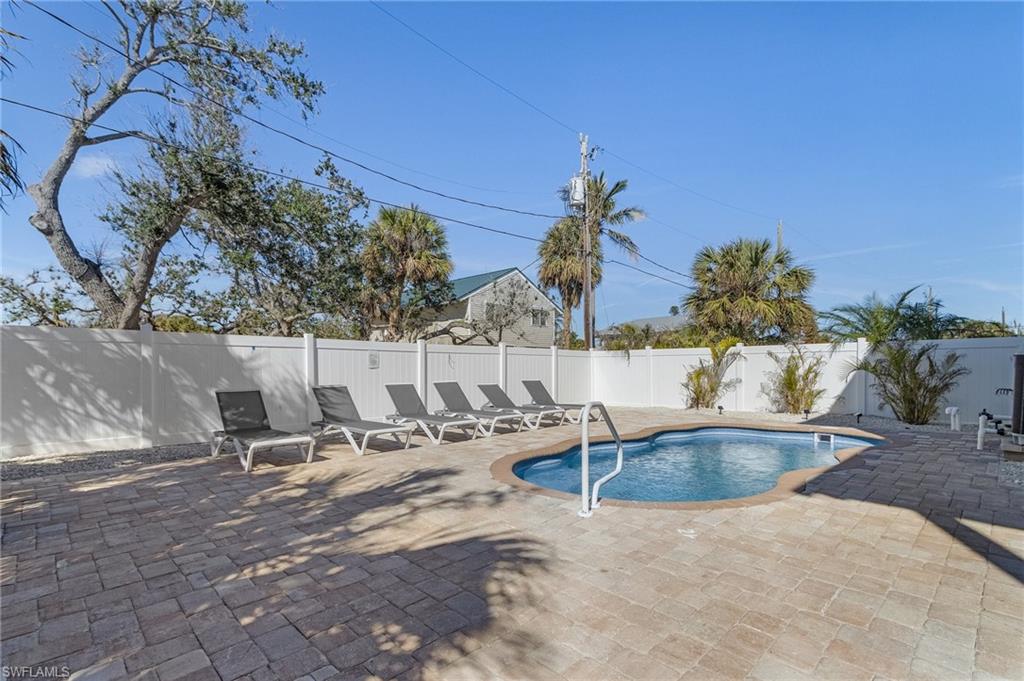 HYDE PARK - Residential