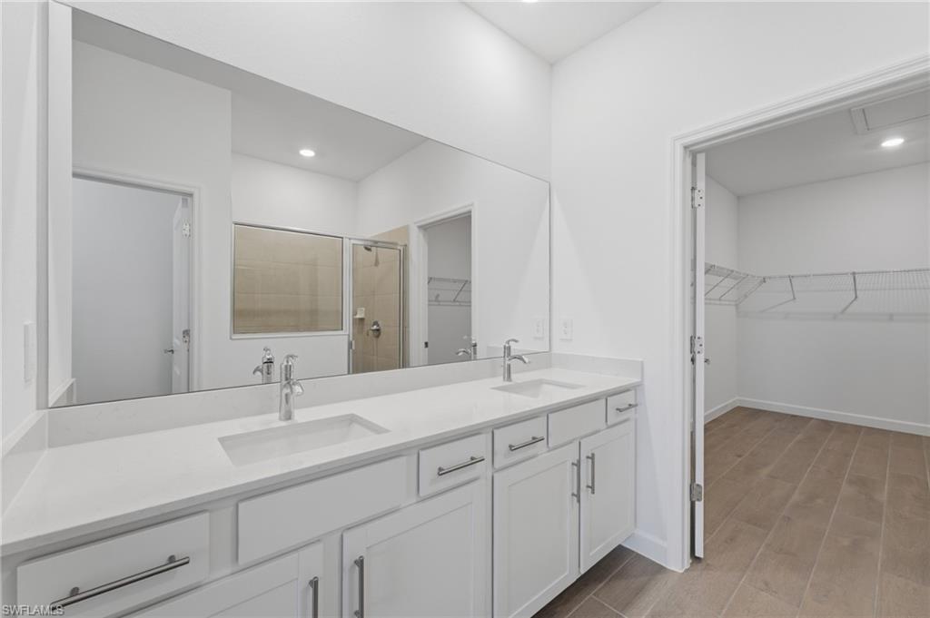 TUCKERS COVE - Residential