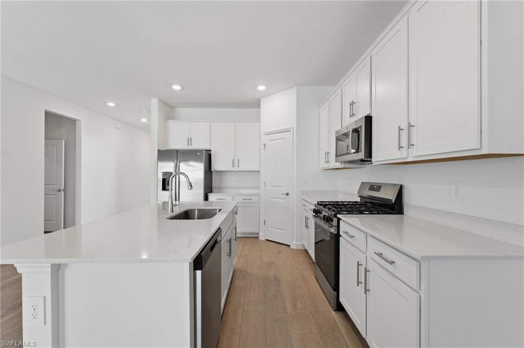 TUCKERS COVE - Residential