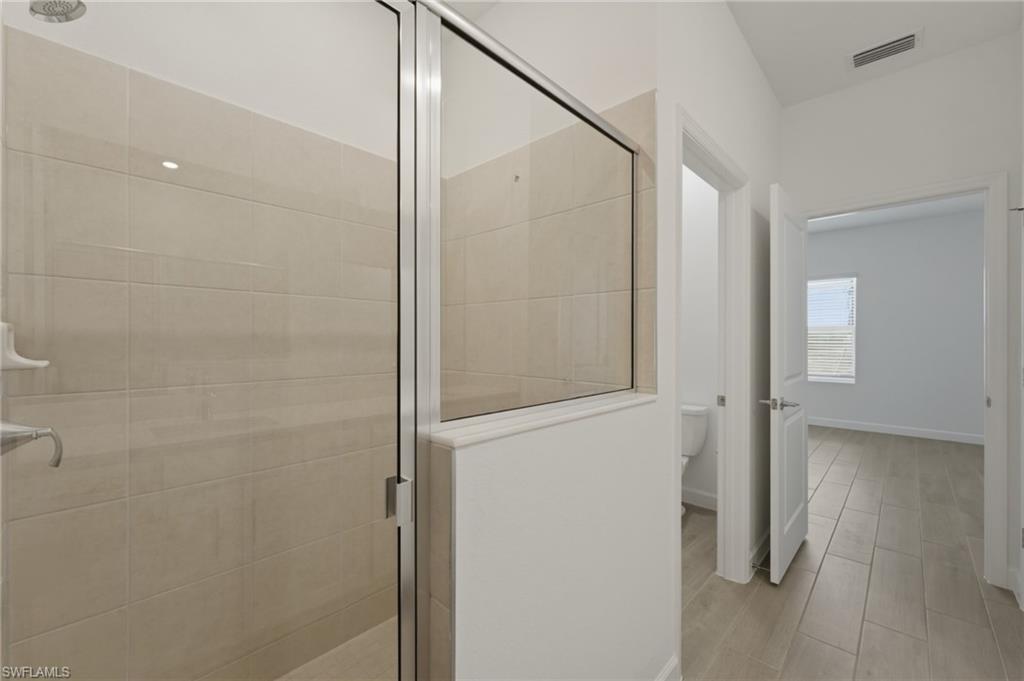 TUCKERS COVE - Residential