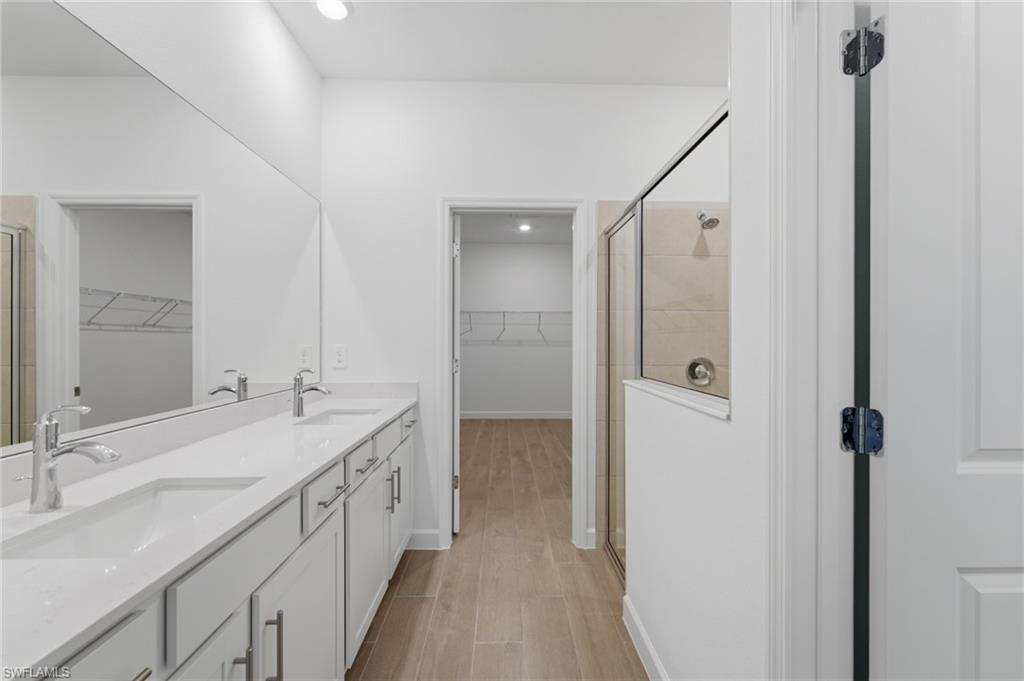 TUCKERS COVE - Residential