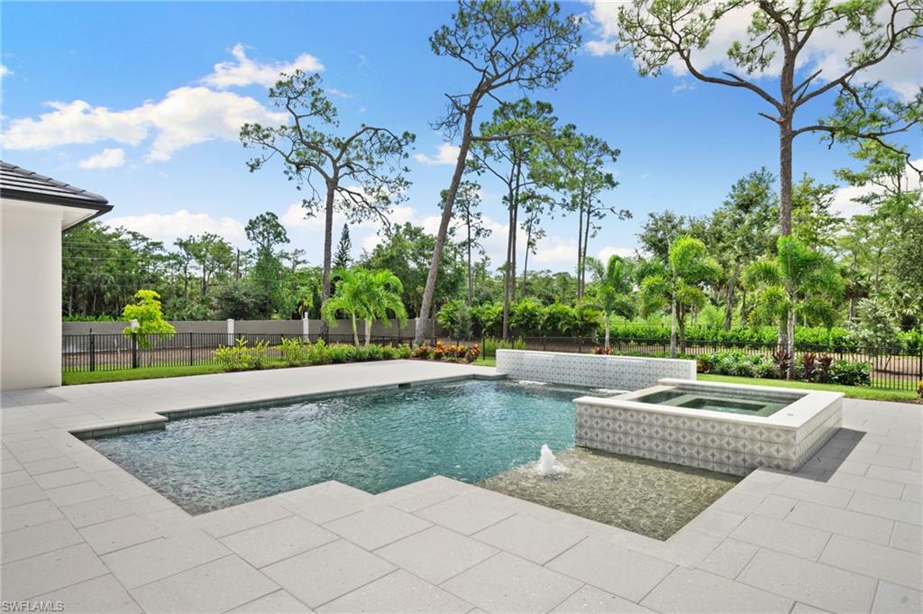 LOGAN WOODS - Residential