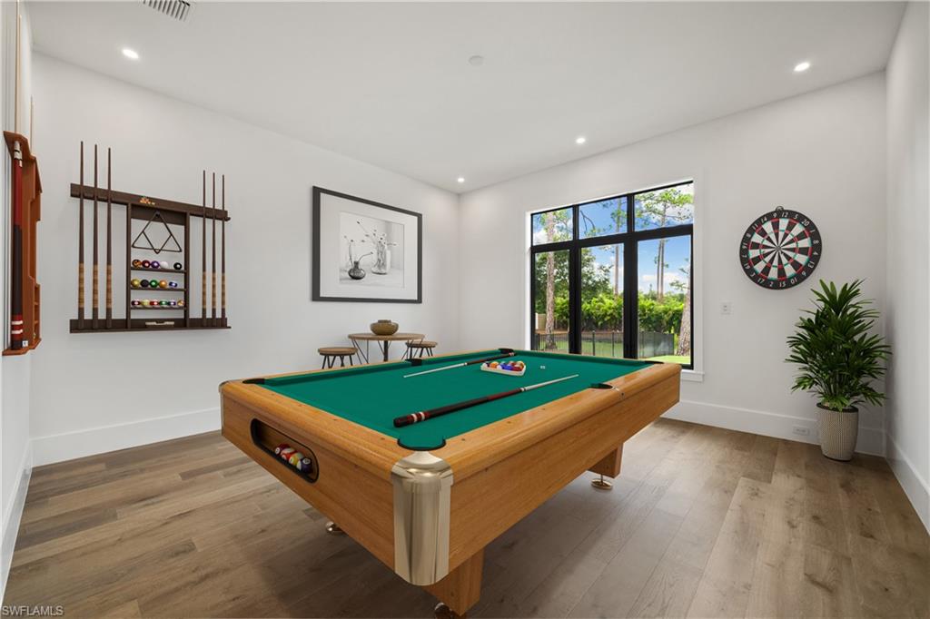 LOGAN WOODS - Residential