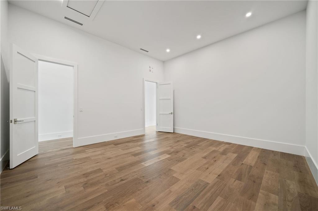 LOGAN WOODS - Residential