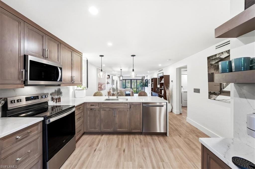 COACH HOUSE - Residential