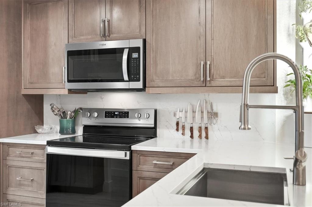 COACH HOUSE - Residential