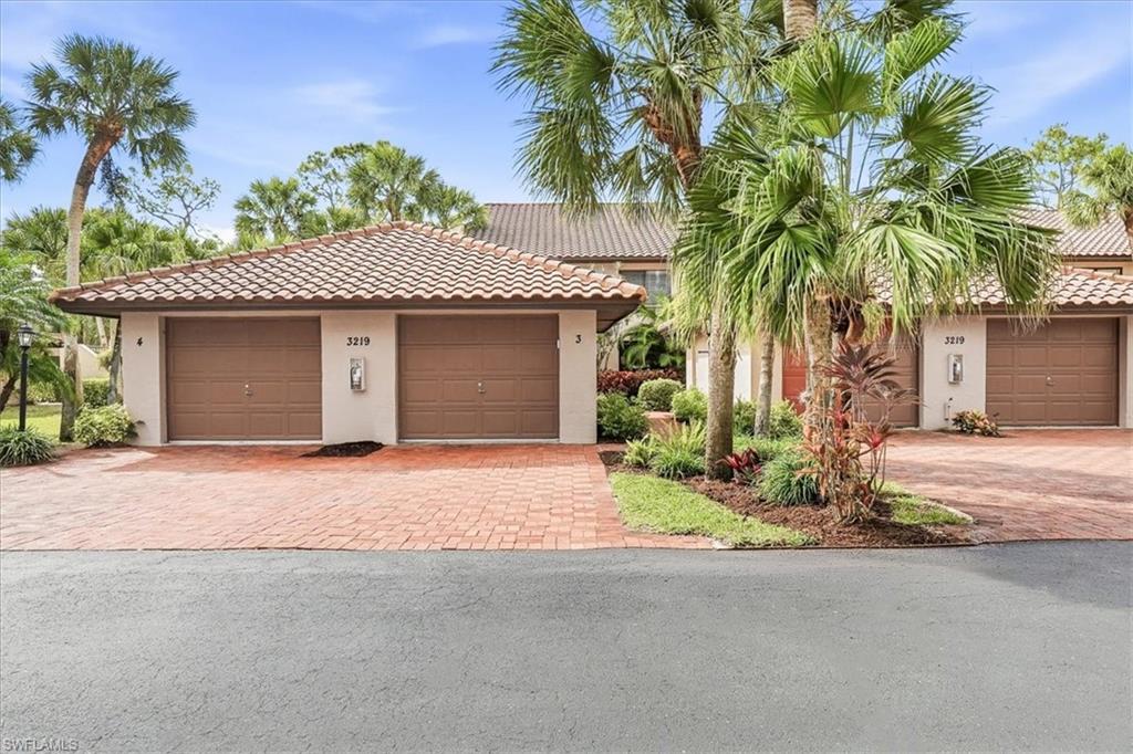 COACH HOUSE - Residential