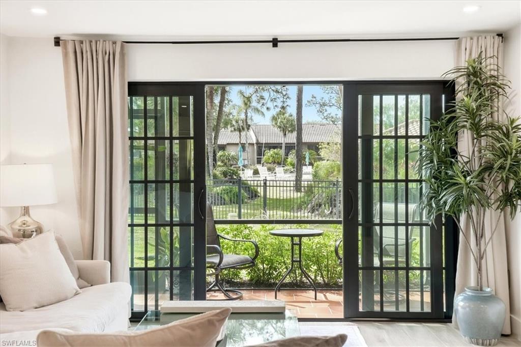 COACH HOUSE - Residential