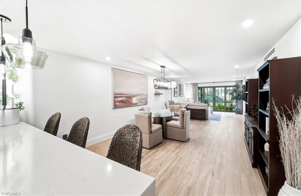 COACH HOUSE - Residential