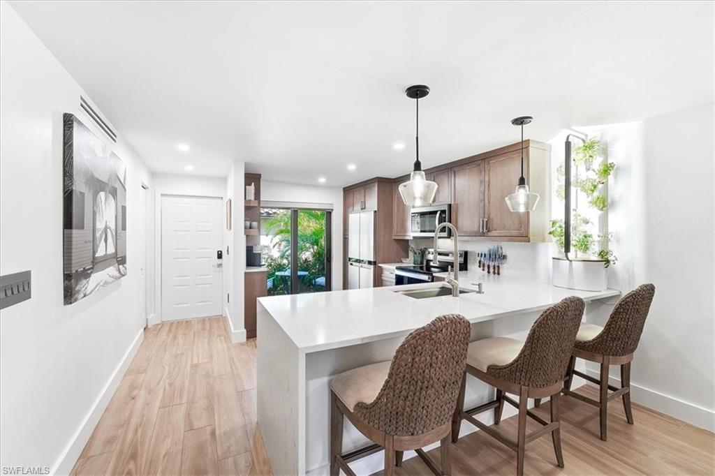 COACH HOUSE - Residential