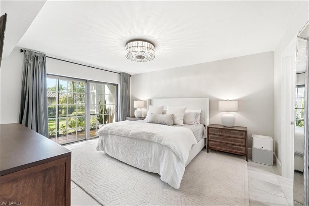 COACH HOUSE - Residential