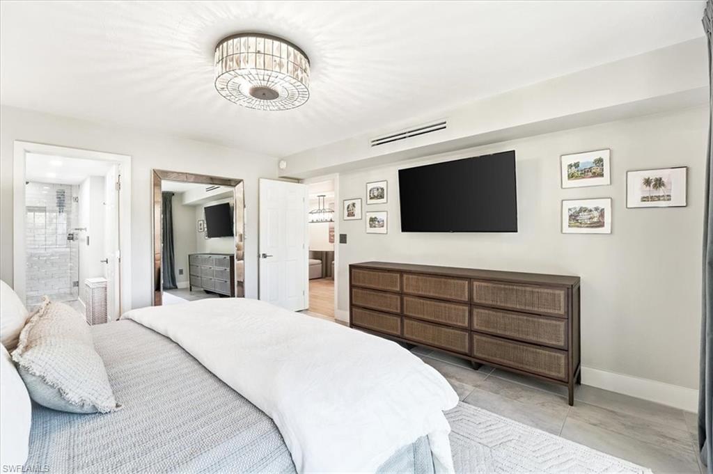 COACH HOUSE - Residential