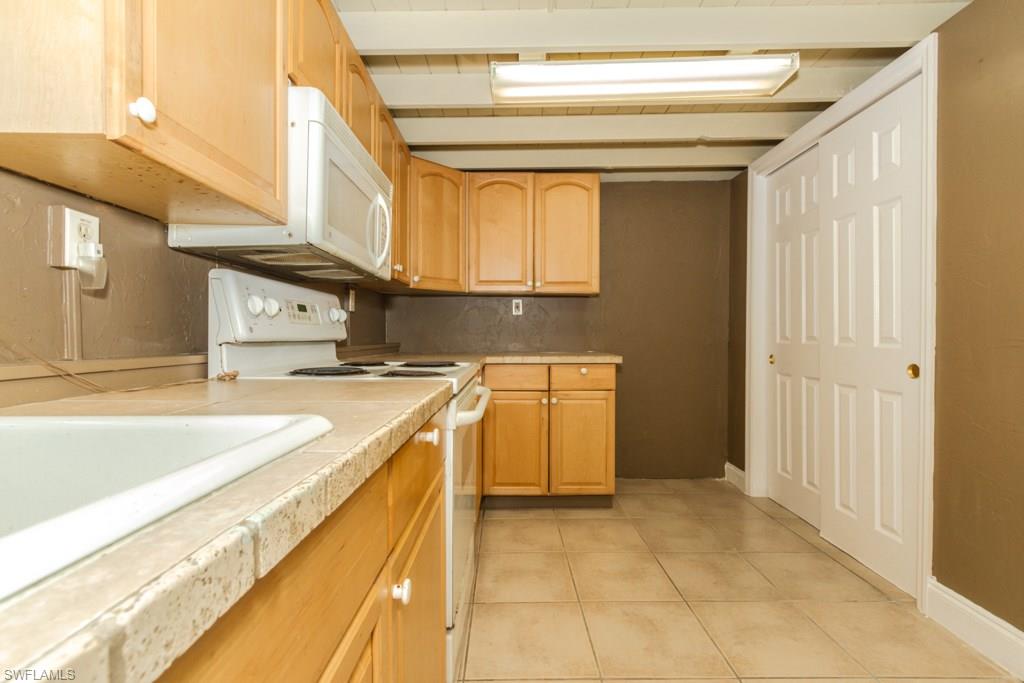 NAPLES BETTER HOMES - Residential