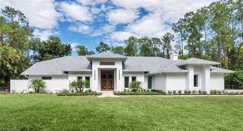 5253 Sycamore DR NAPLES FL 34119