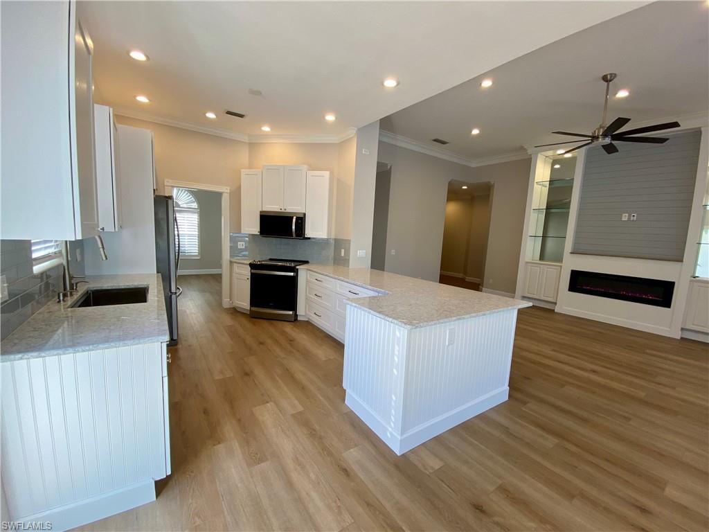 ISLAND WALK - Residential