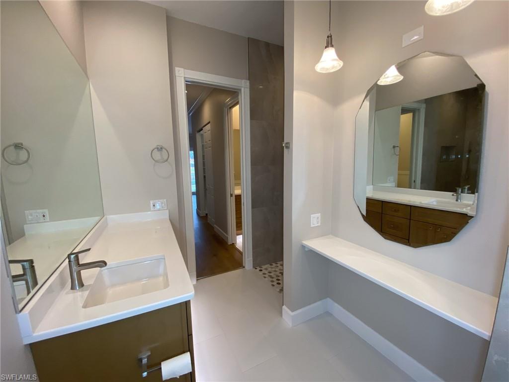 ISLAND WALK - Residential