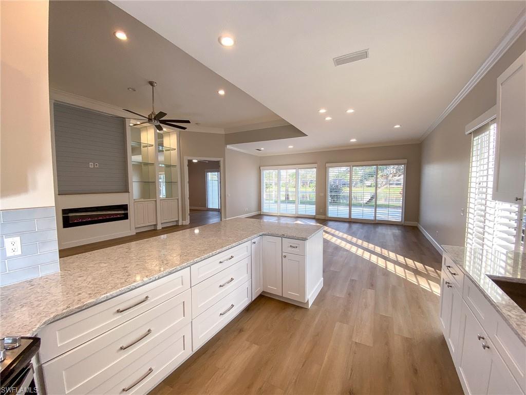 ISLAND WALK - Residential