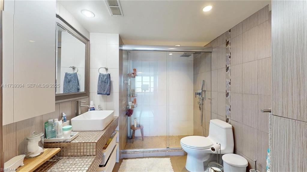 OLYMPIA POINTE - Residential