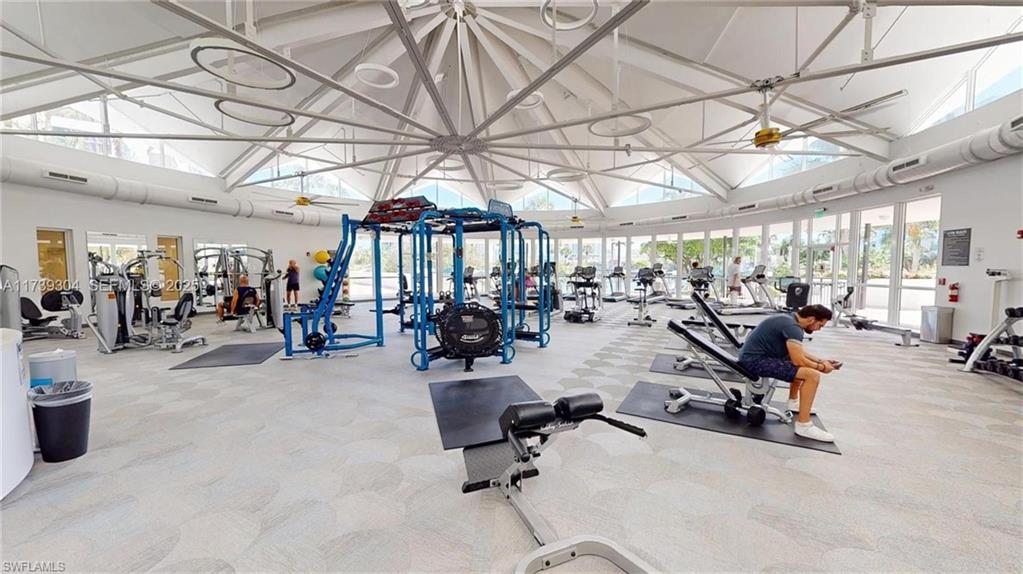 OLYMPIA POINTE - Residential