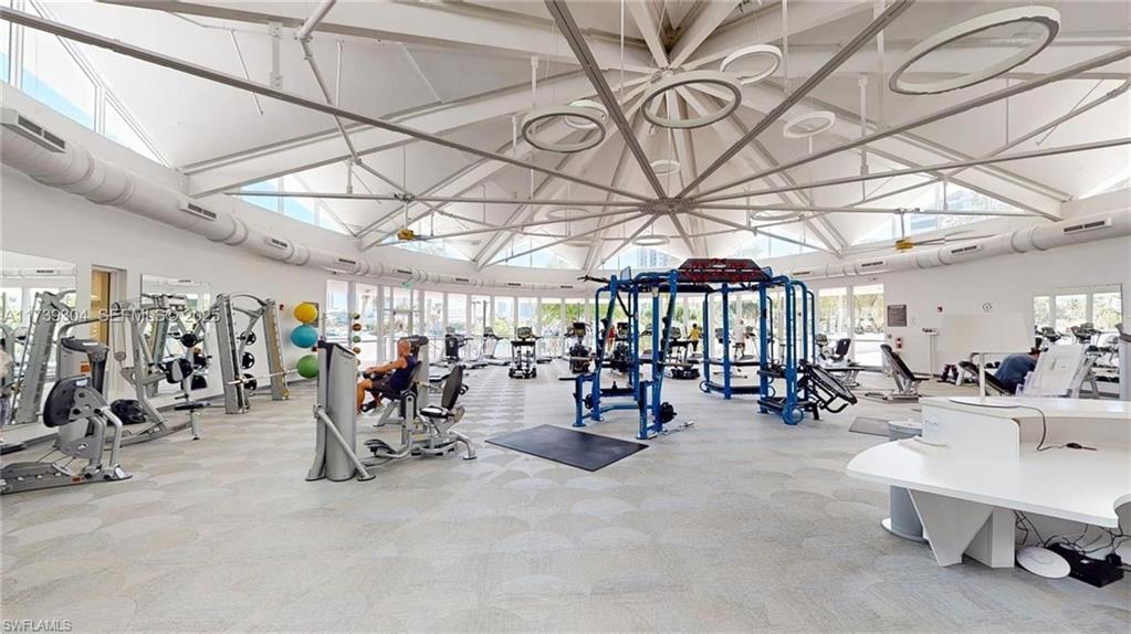 OLYMPIA POINTE - Residential