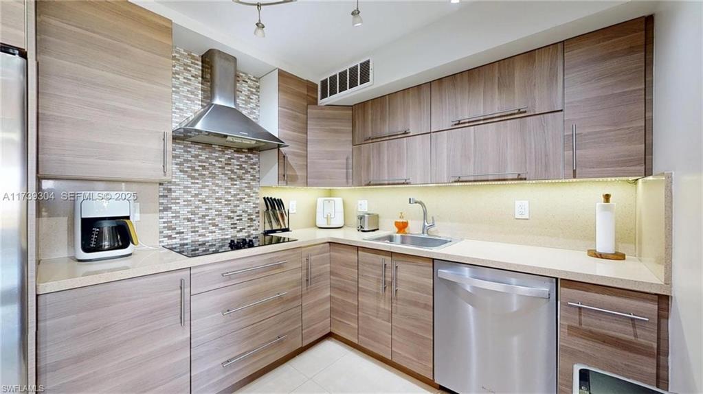 OLYMPIA POINTE - Residential