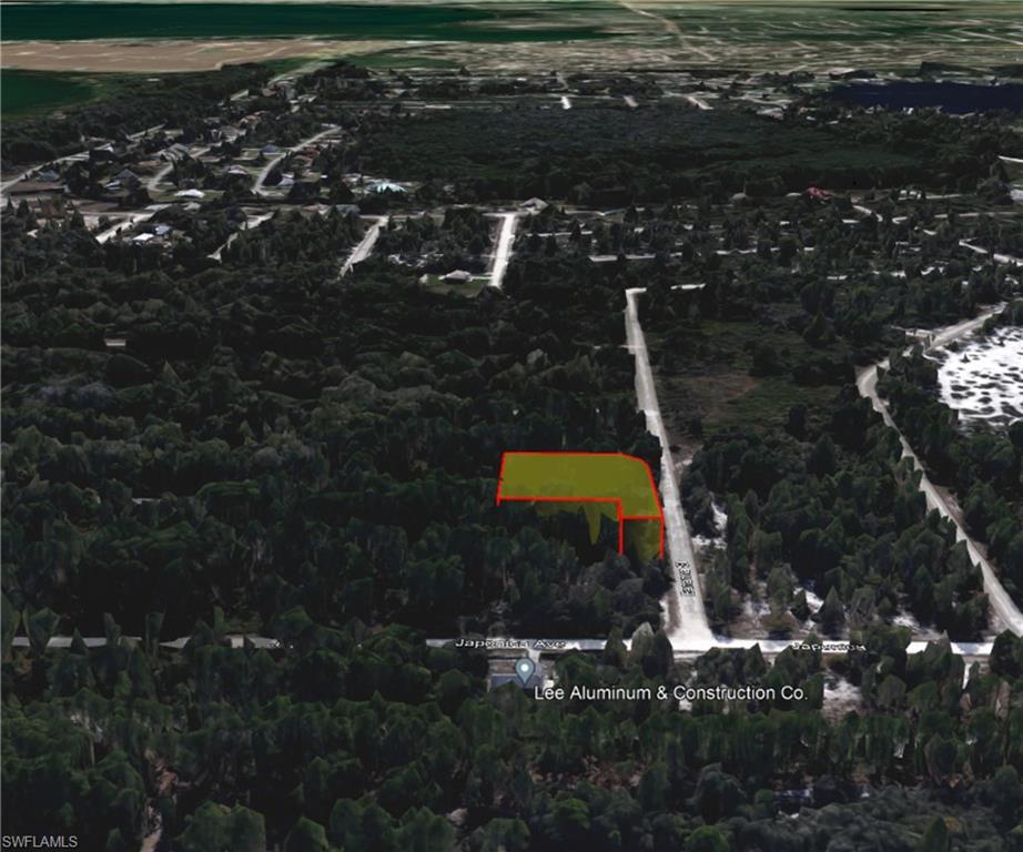 LEISURE LAKES - Land