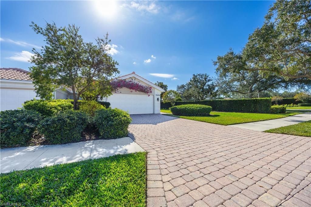 Photo of 5306 Guadeloupe WAY, NAPLES, FL 34119 (MLS # 225083630)