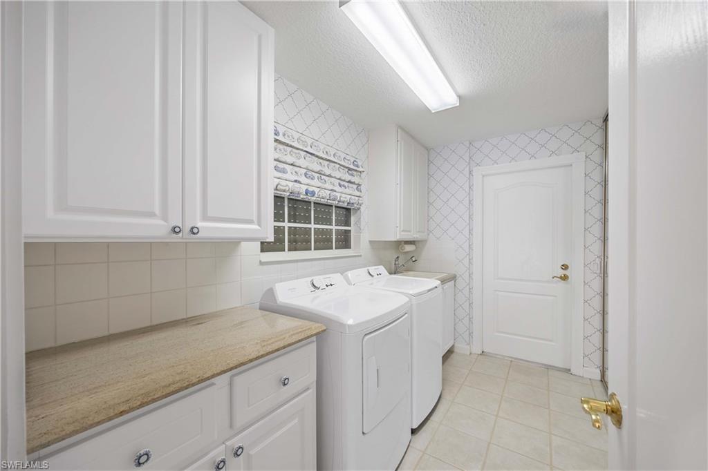 ISLAND WALK - Residential