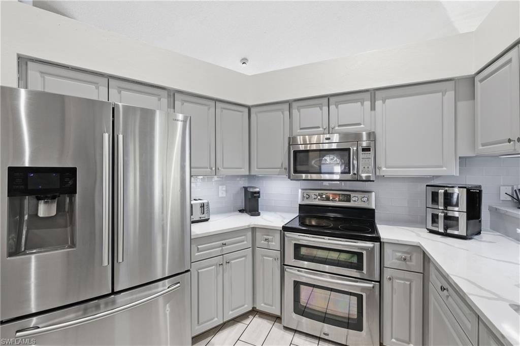 CALOOSA YACHT & RACQUET CLUB - Residential