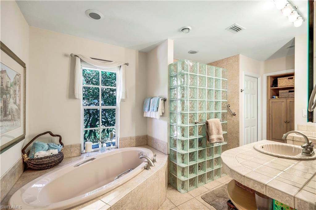 OAKMONT - Residential