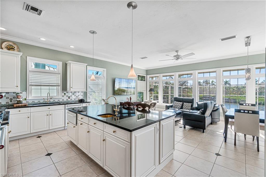 SOUTHPORT ON THE BAY - Residential