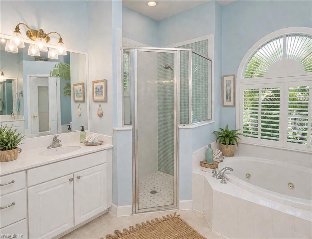 CALUSA PALMS - Residential