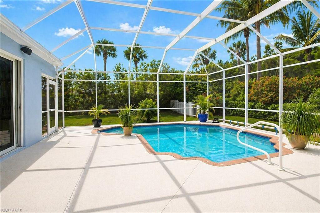 CALUSA PALMS - Residential