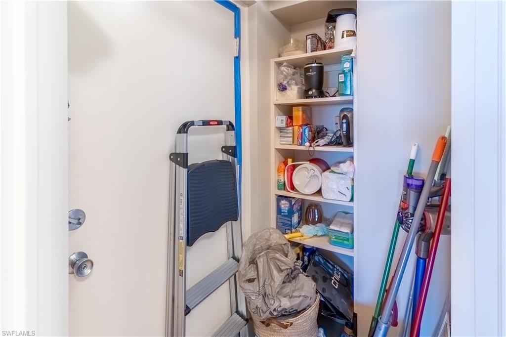 VANDERBILT TOWERS - Residential Lease